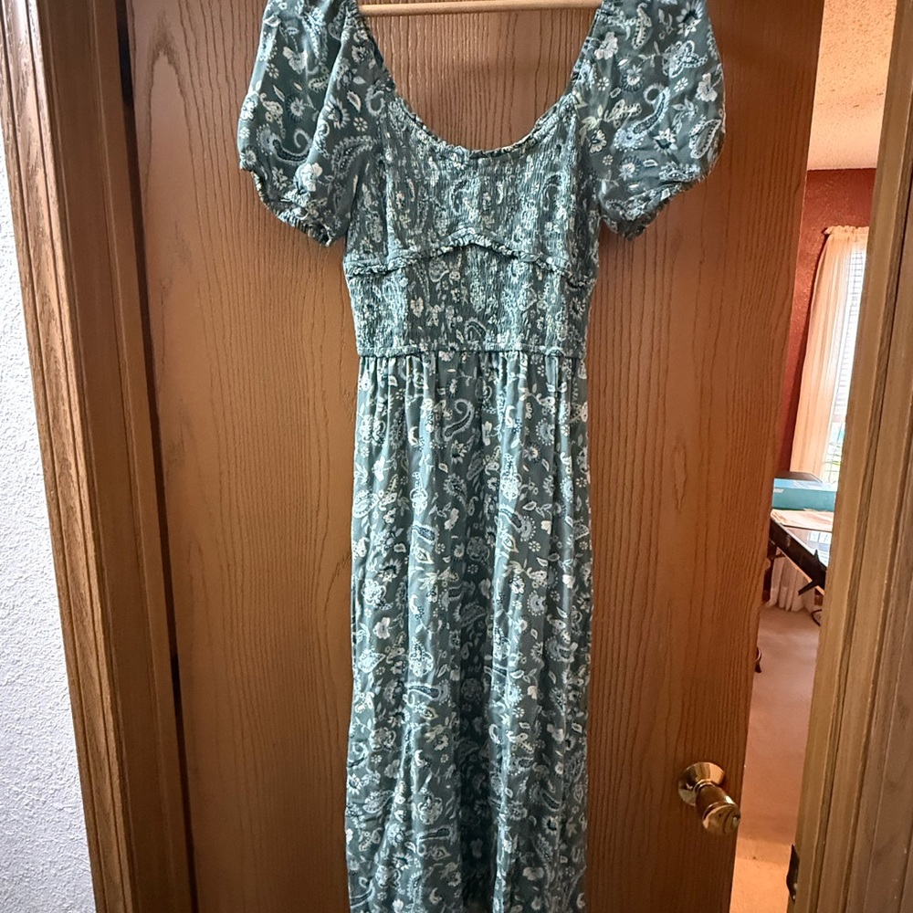 Hollister Teal & White Floral Women’s Midi Dress Great Condition!